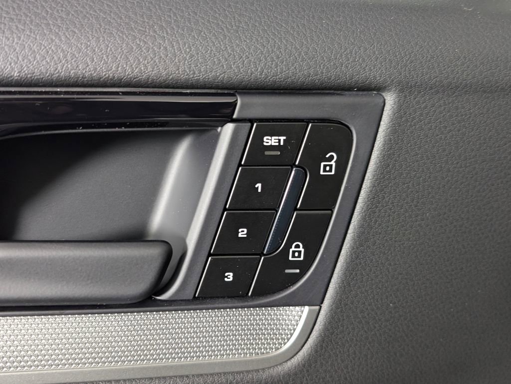 New 2026 Porsche Cayenne Coupe image 27