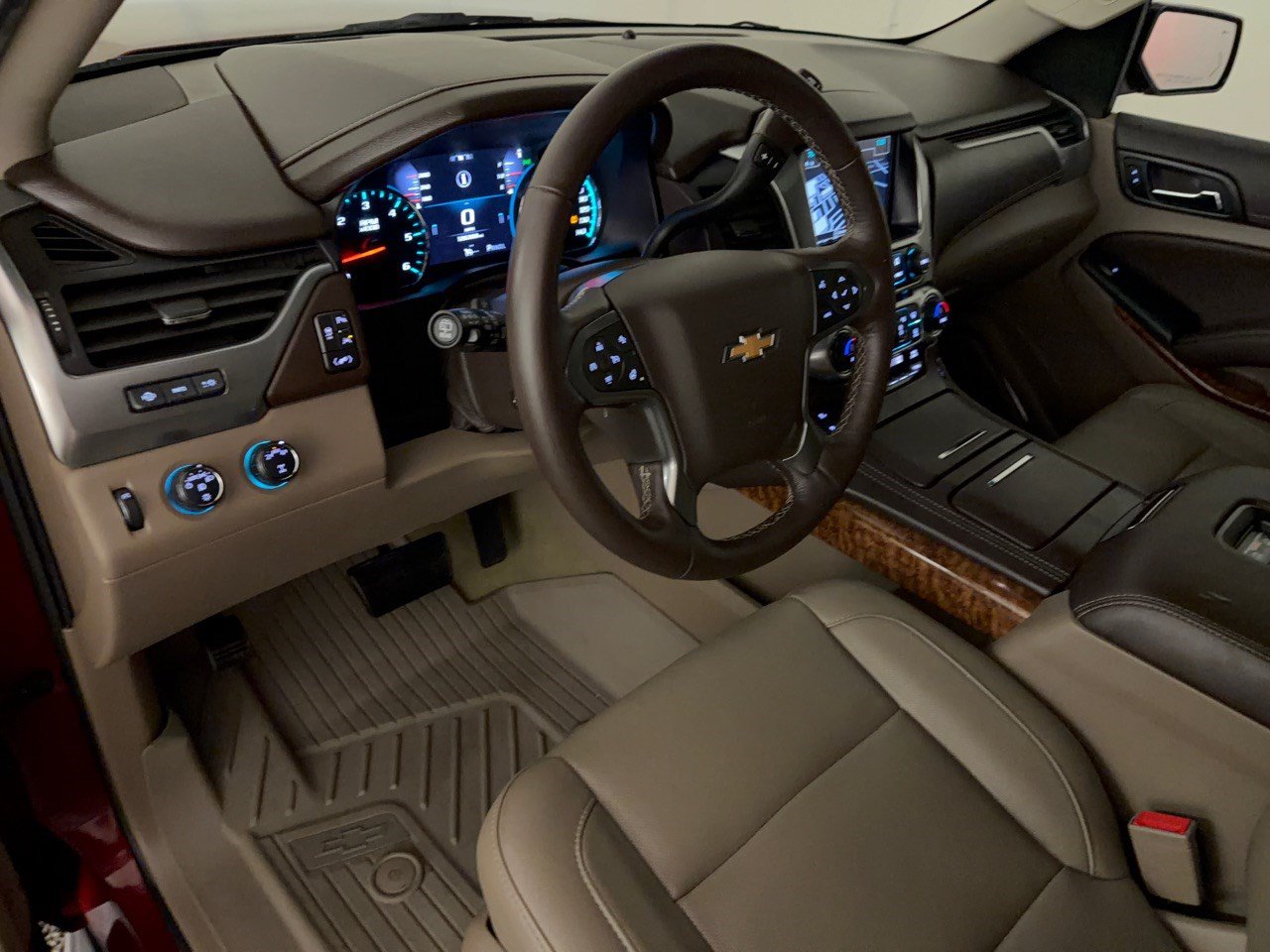 Used 2017 Chevrolet Tahoe Premier AWD/4WD image 4