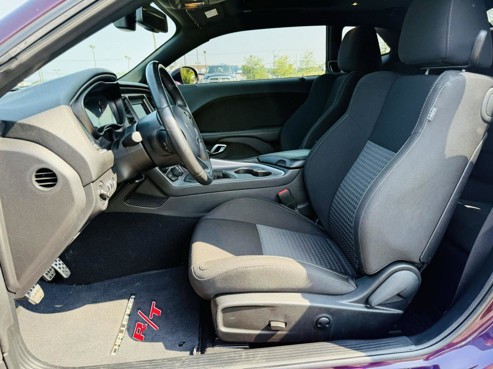 Used 2022 Dodge Challenger R/T w/ Blacktop Package image 16