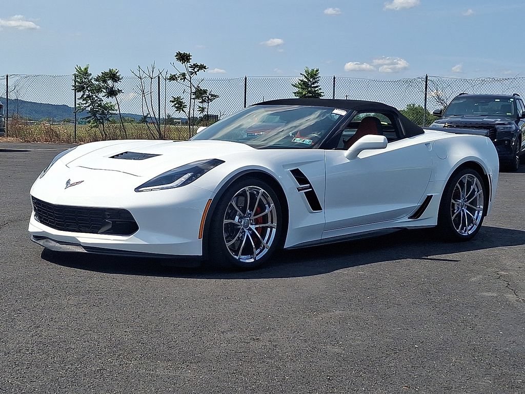 Used 2019 Chevrolet Corvette Grand Sport RWD image 3