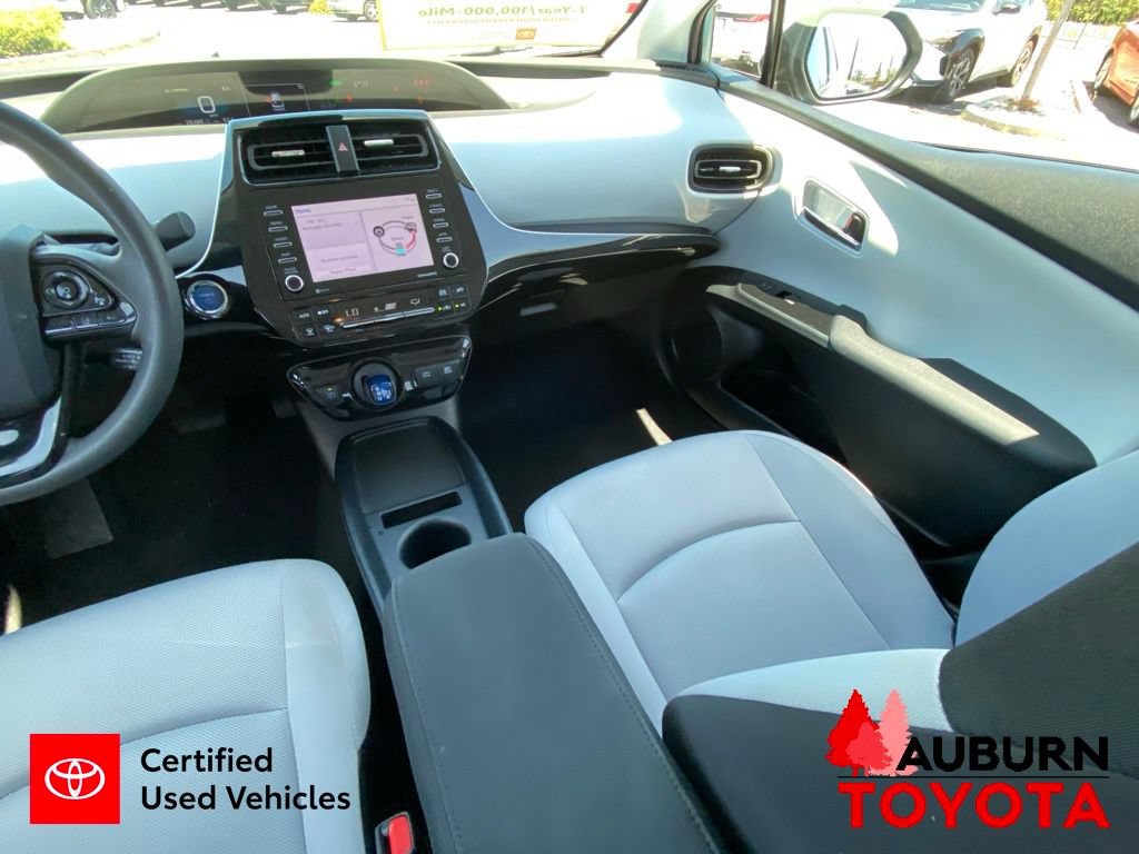 Certified 2022 Toyota Prius L Eco FWD image 25
