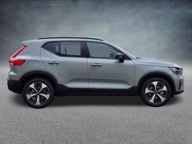 New 2026 Volvo XC40 B5 Plus w/ Protection Package Premier AWD/4WD image 8