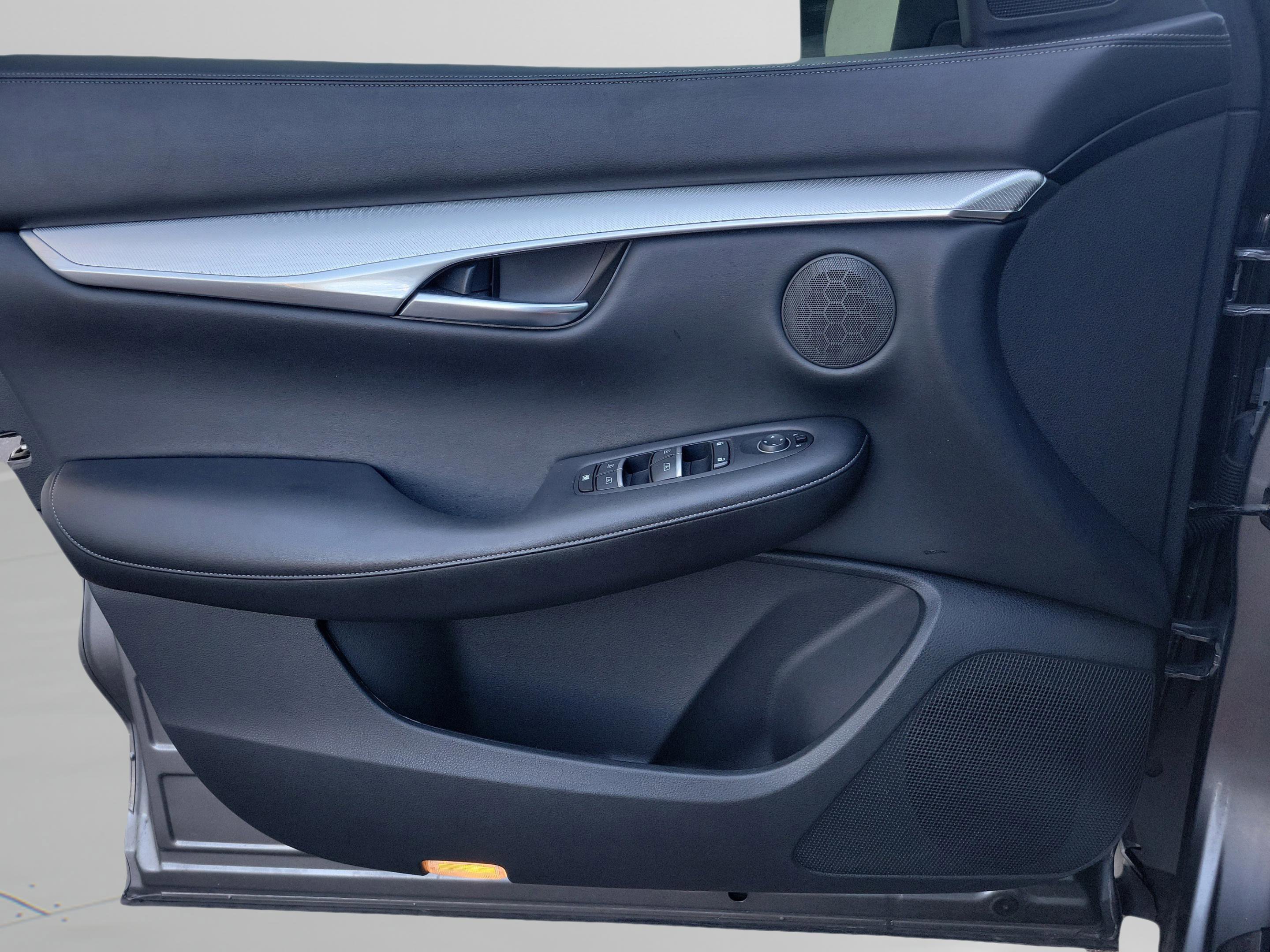 Used 2021 INFINITI QX50 Luxe w/ Appearance Package image 28