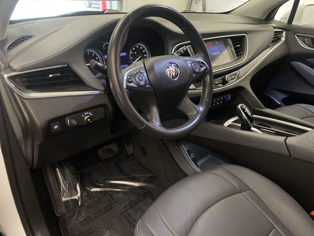 Used 2020 Buick Enclave Essence FWD image 4