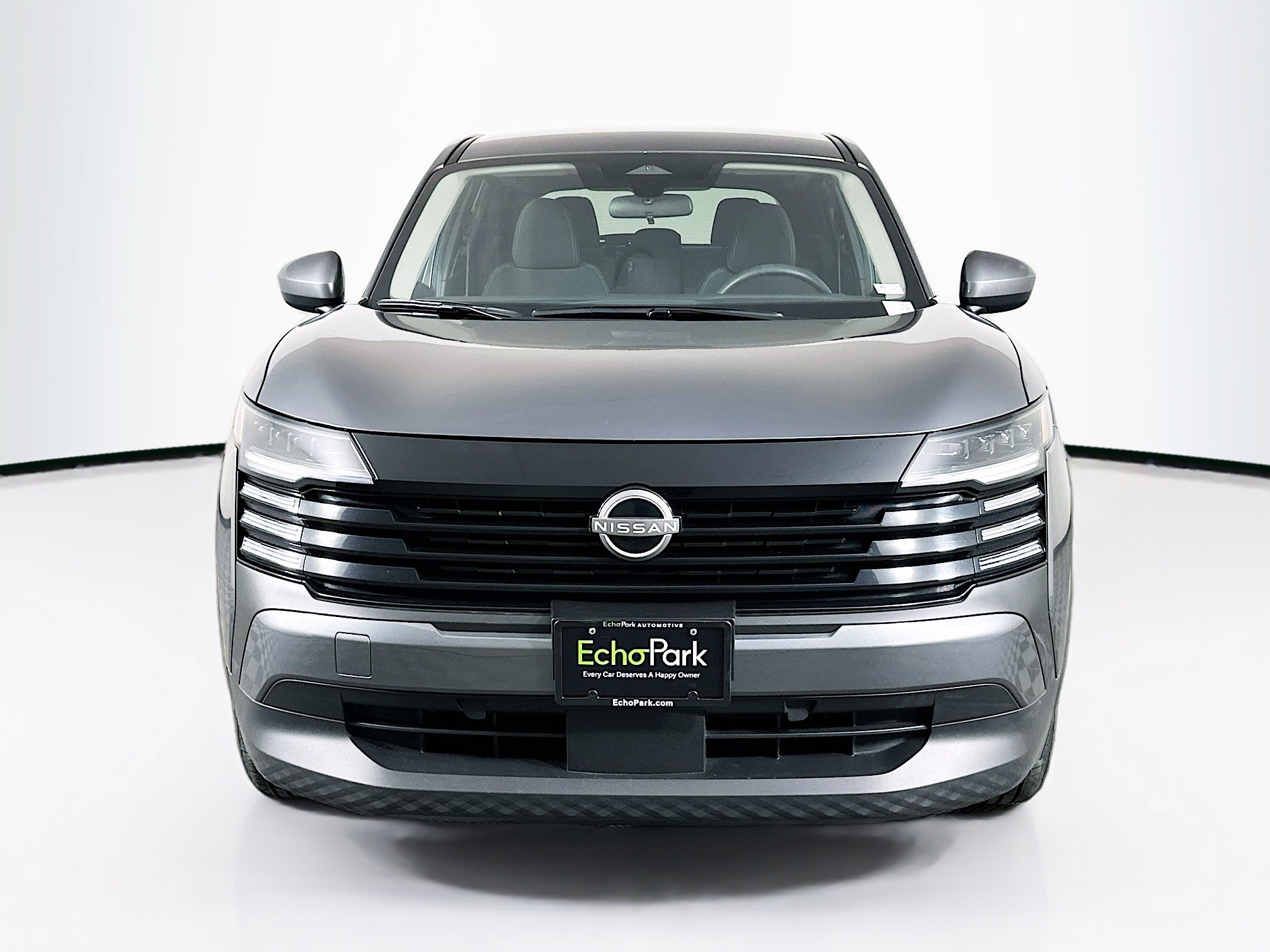 Used 2025 Nissan Kicks SV image 2