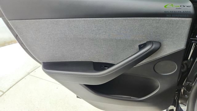 Used 2026 Tesla Model Y 2WD image 29