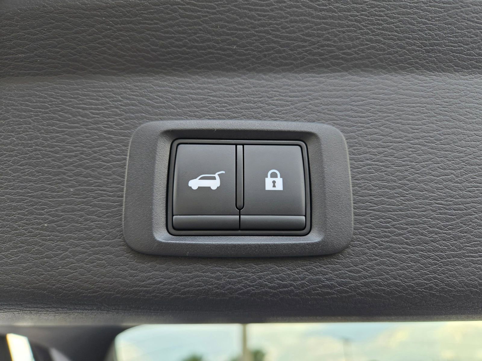 Used 2025 Mitsubishi Outlander SEL FWD image 22