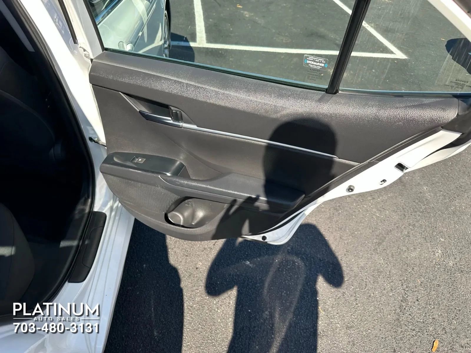 Used 2020 Toyota Camry LE image 12