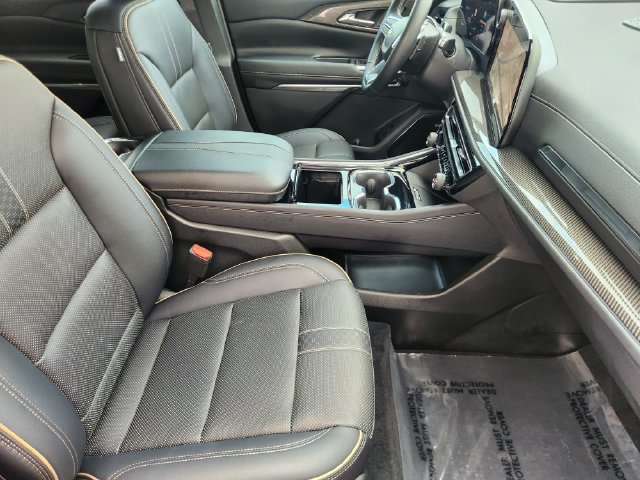 Used 2026 Chevrolet Traverse High Country w/ LPO, Floor Liner Package FWD image 20