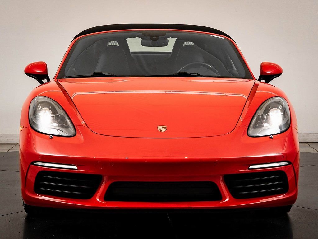 Used 2021 Porsche 718 Boxster image 11