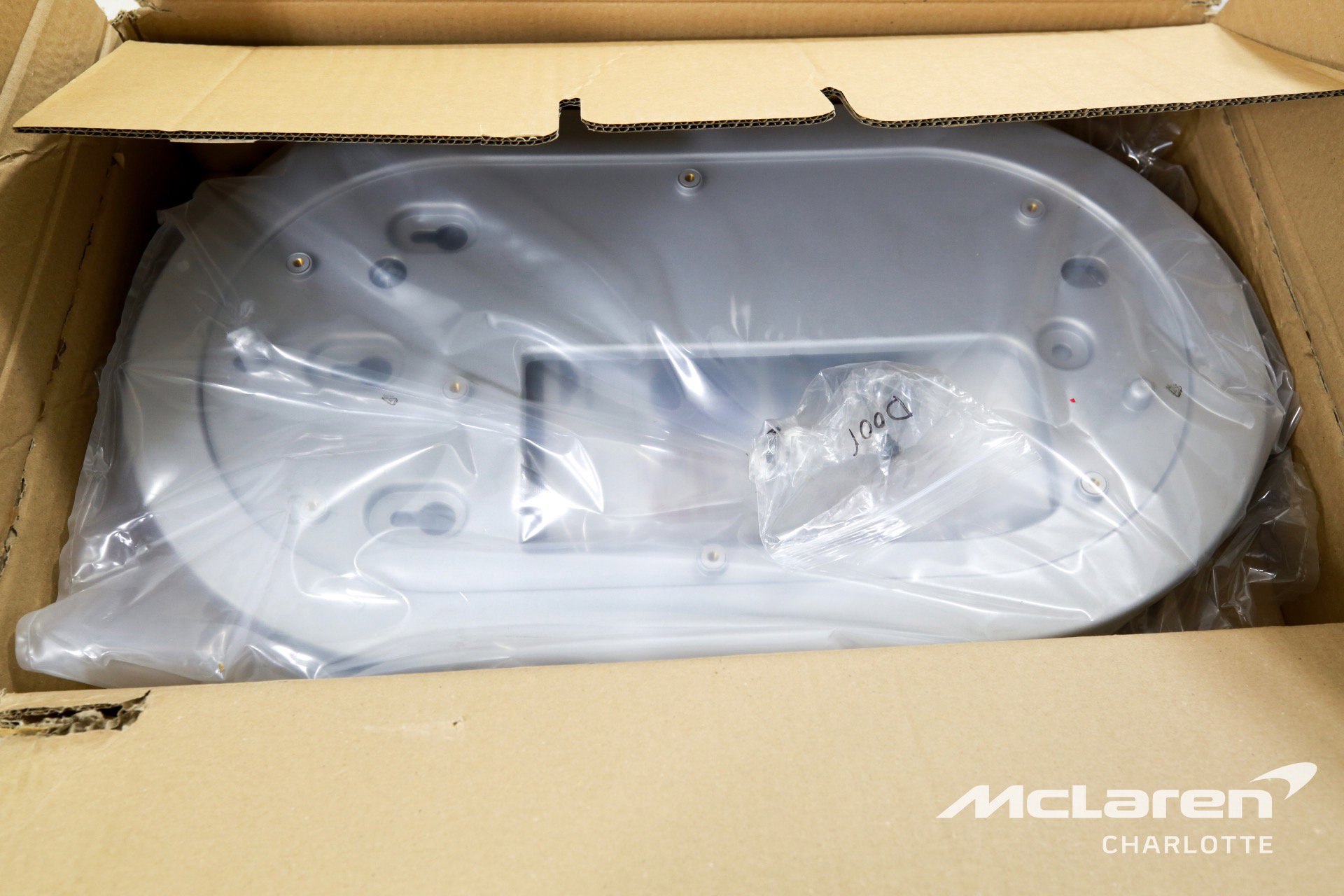 Used 2023 Bentley Bentayga Plug-In Hybrid image 30