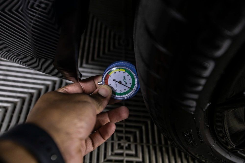 Used 2023 BMW 530e w/ M Sport Package image 36