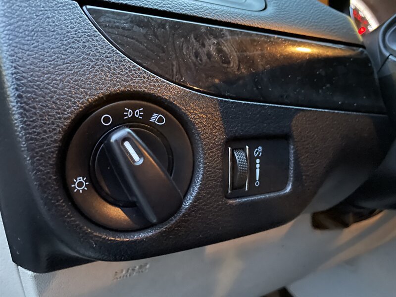 Used 2015 Dodge Grand Caravan SE w/ Quick Order Package 29E SE FWD image 27