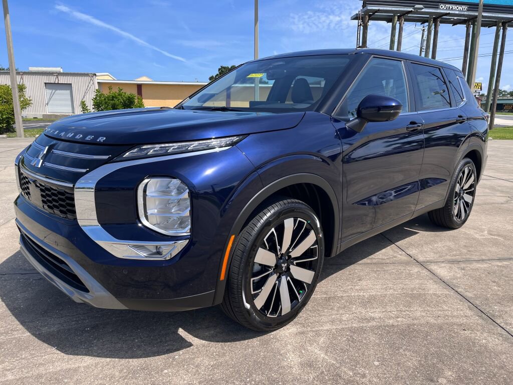 New 2025 Mitsubishi Outlander SE image 7