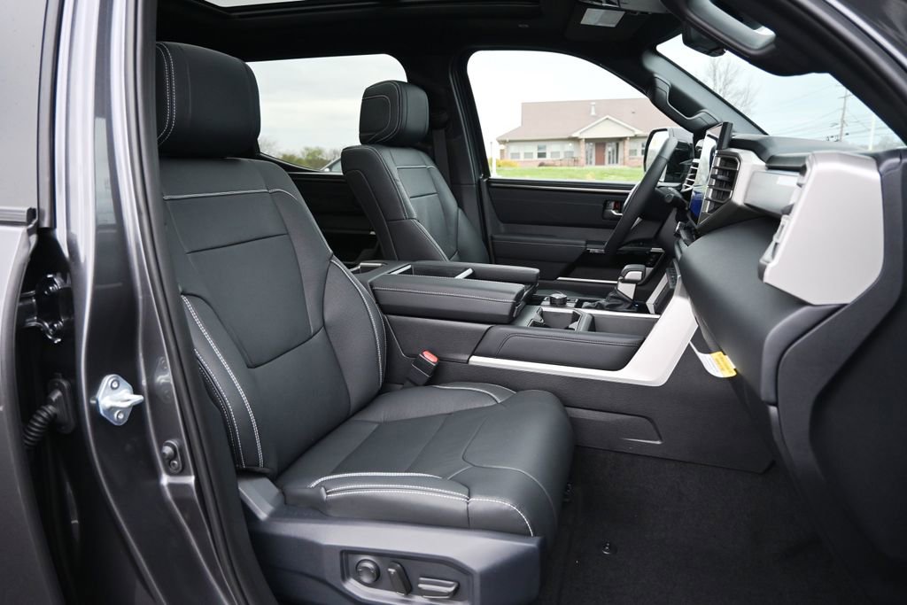 New 2026 Toyota Tundra Limited AWD/4WD image 12