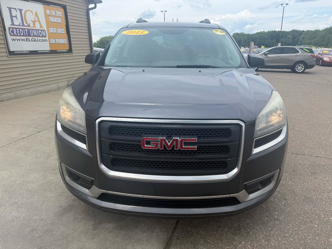 Used 2013 GMC Acadia SLE AWD/4WD image 2