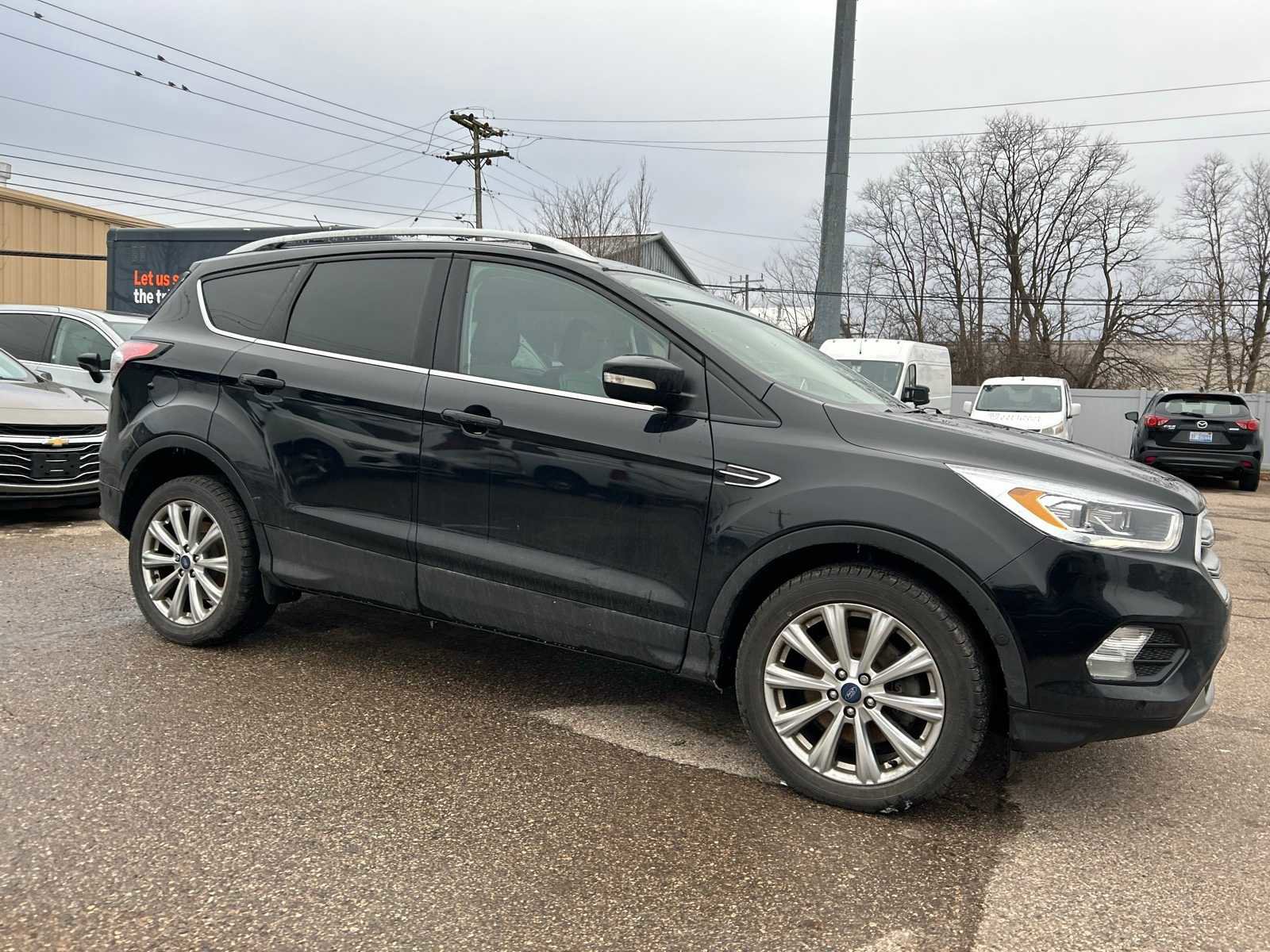 Used 2018 Ford Escape Titanium w/ Ford Safe & Smart Package image 13