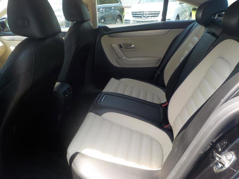Used 2012 Volkswagen CC Lux FWD image 18