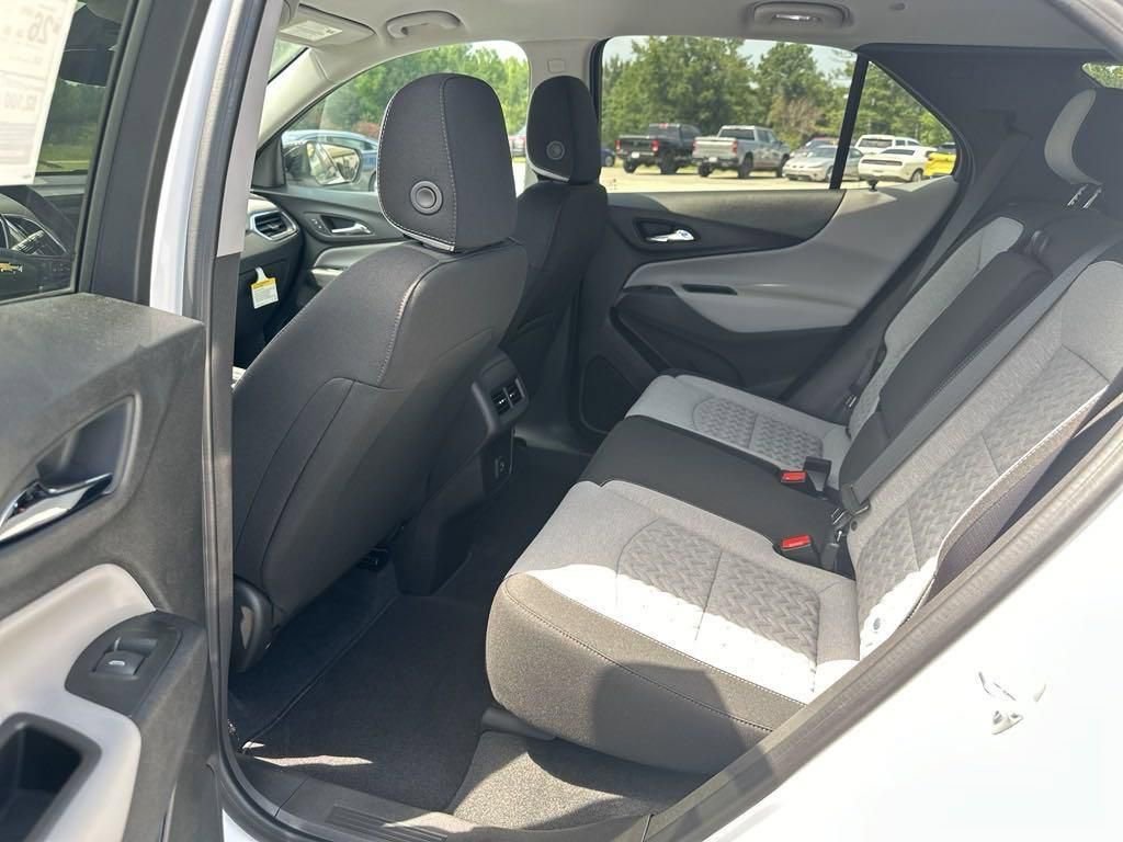 New 2024 Chevrolet Equinox LS w/ LS Convenience Package image 12