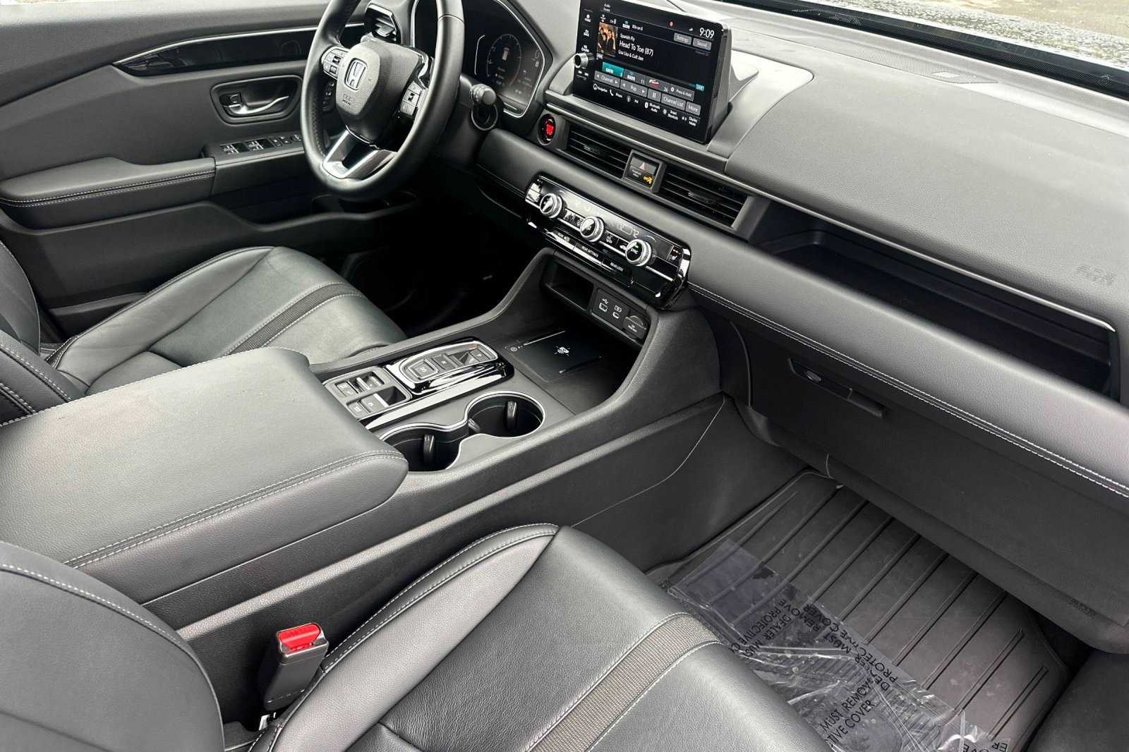 Used 2024 Honda Pilot Touring image 21