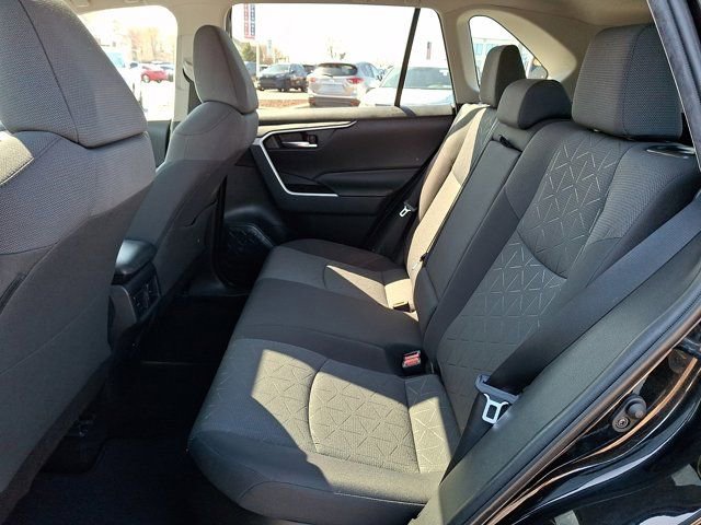 Used 2021 Toyota RAV4 XLE w/ Convenience Package image 13