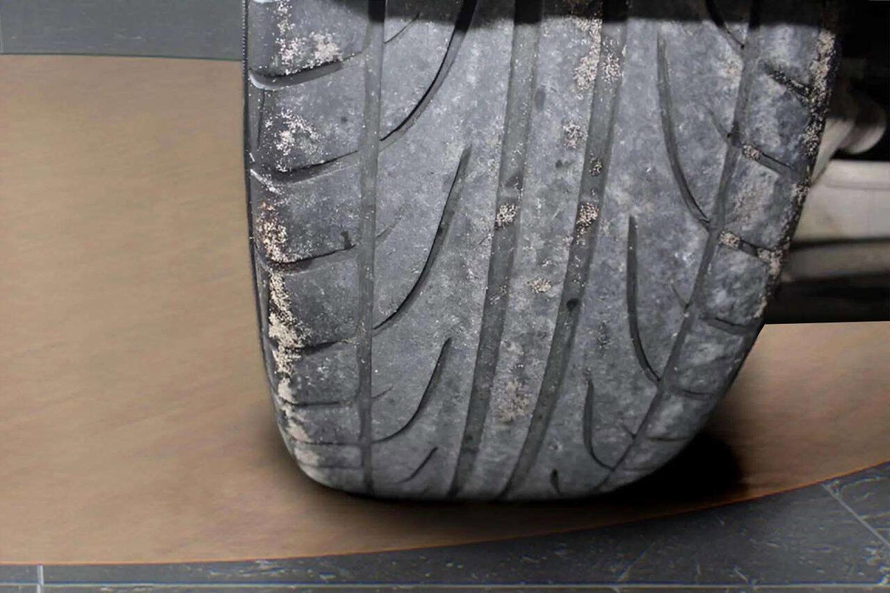 Used 2017 Lincoln MKZ Reserve image 25