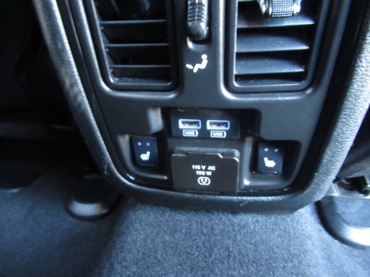 Used 2024 Dodge Durango R/T AWD/4WD image 8
