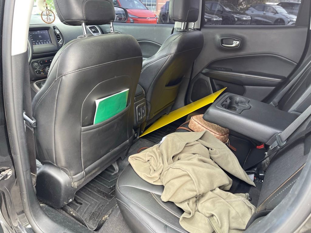 Used 2018 Jeep Compass Latitude w/ Popular Equipment Group AWD/4WD image 6