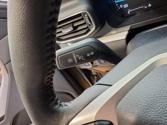 Used 2024 Ford Explorer XLT w/ Equipment Group 202A image 13