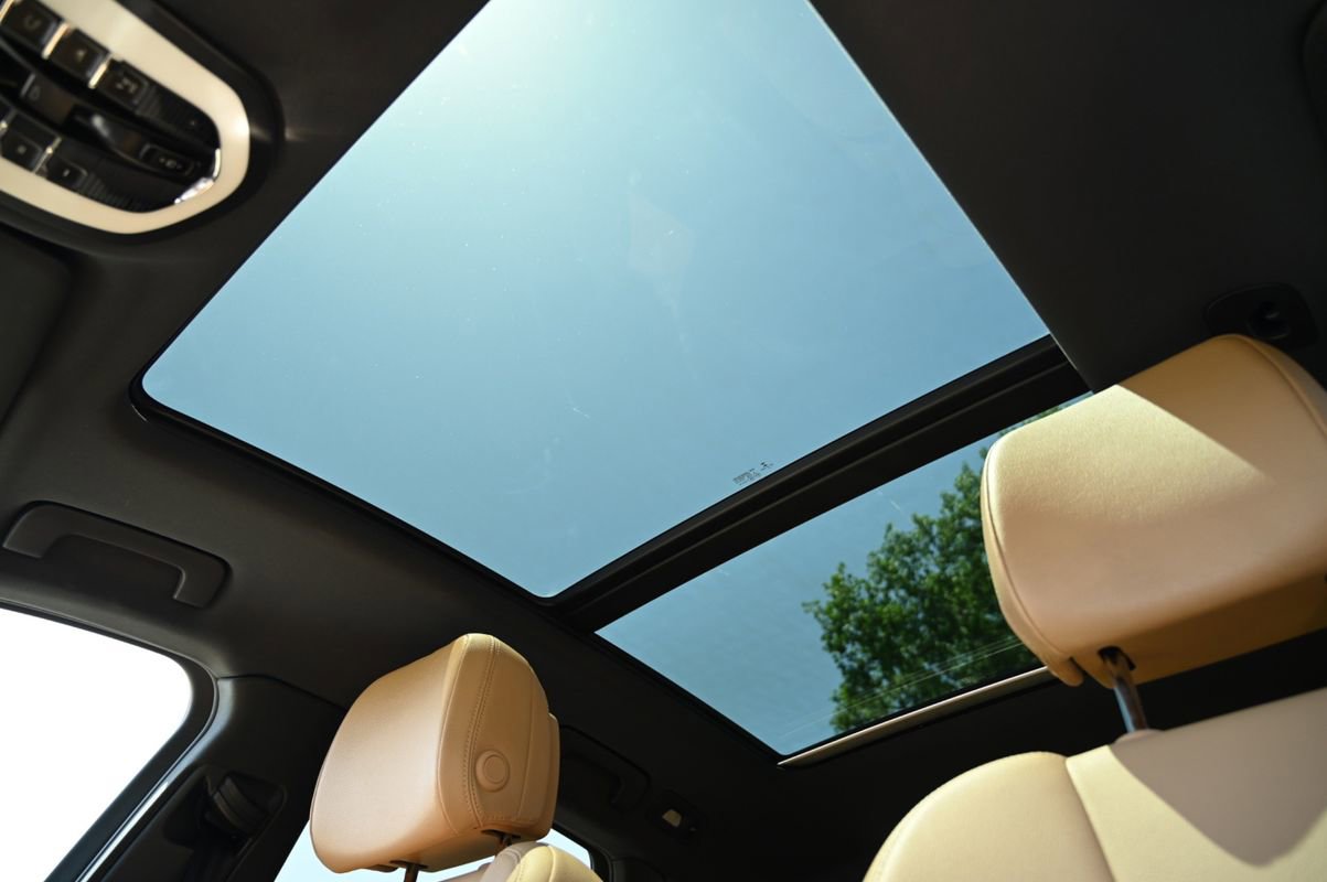 Used 2018 Porsche Macan S image 39