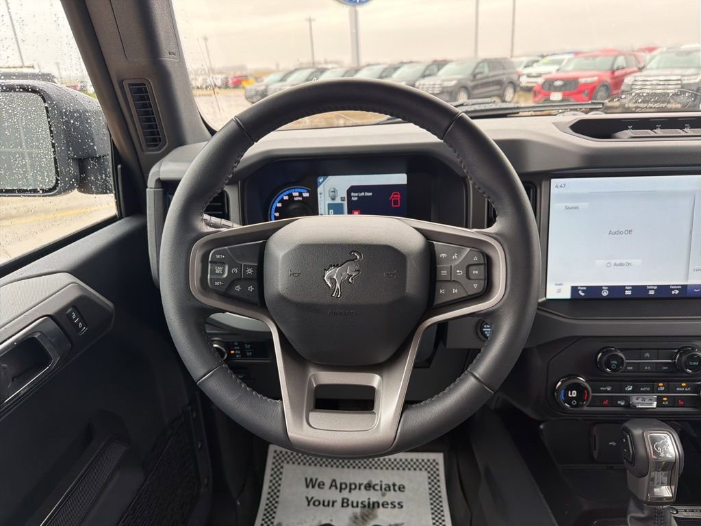 Used 2024 Ford Bronco Black Diamond image 12
