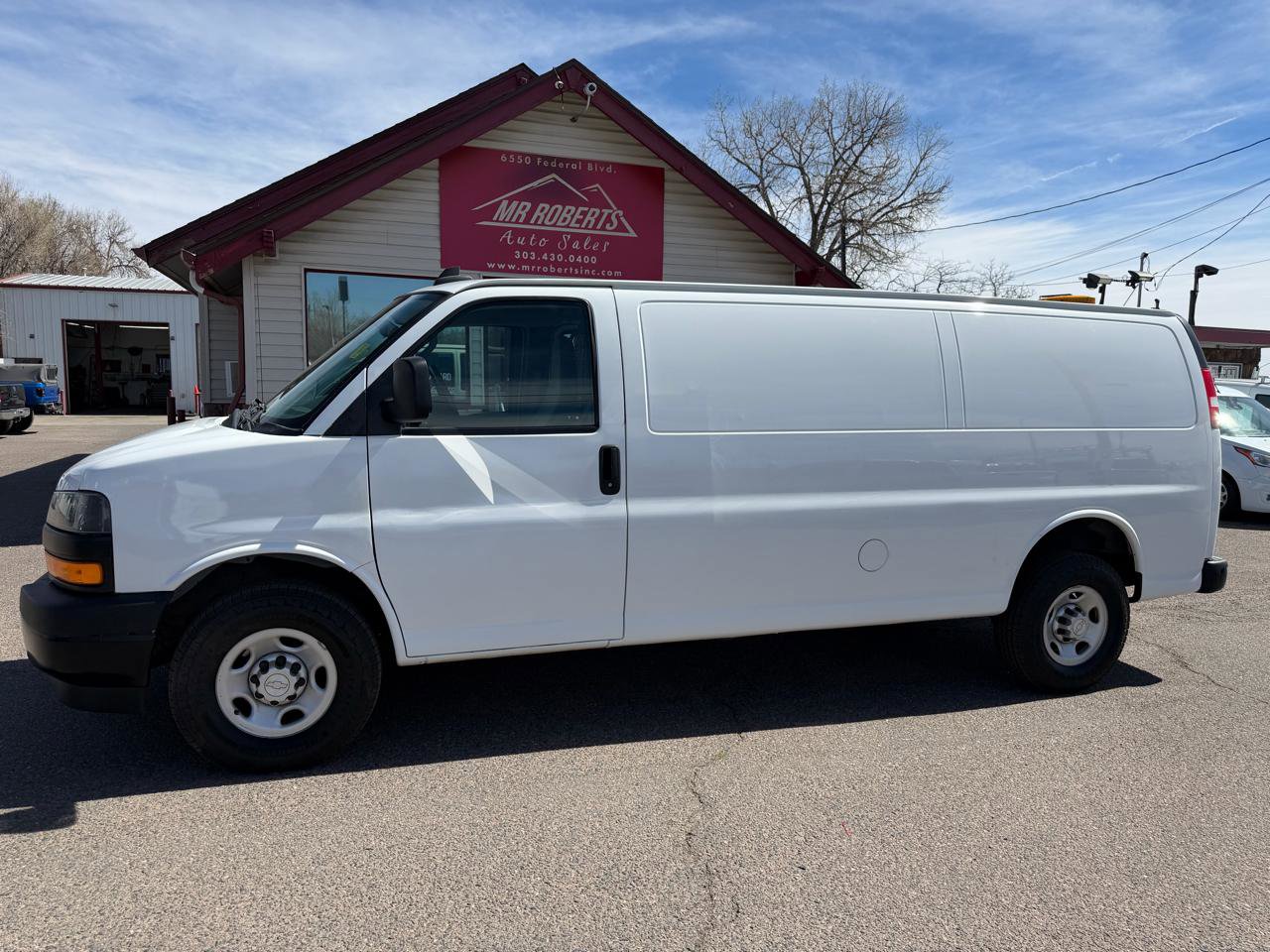 Used 2020 Chevrolet Express 2500 RWD 2500 155 w/ Communications Package image 5