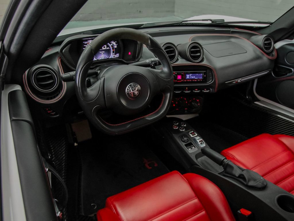 Used 2018 Alfa Romeo 4C Coupe w/ Coupe Track Package 1 RWD image 27
