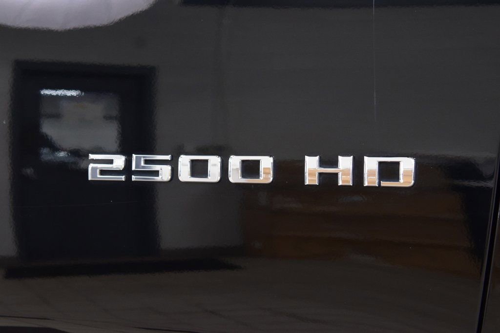 Used 2023 Chevrolet Silverado 2500 High Country w/ Z71 Off-Road Package image 16