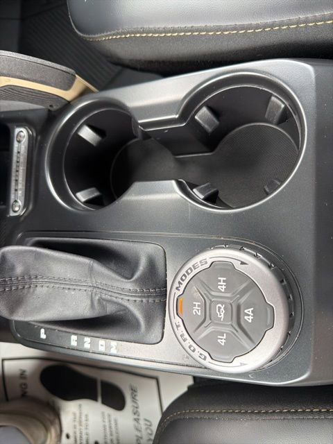 Used 2025 Ford Bronco Badlands AWD/4WD image 35
