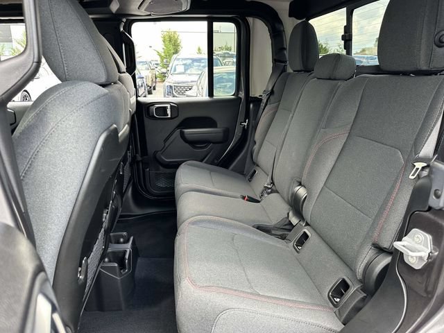 Used 2025 Jeep Gladiator Rubicon w/ Convenience Group AWD/4WD image 20