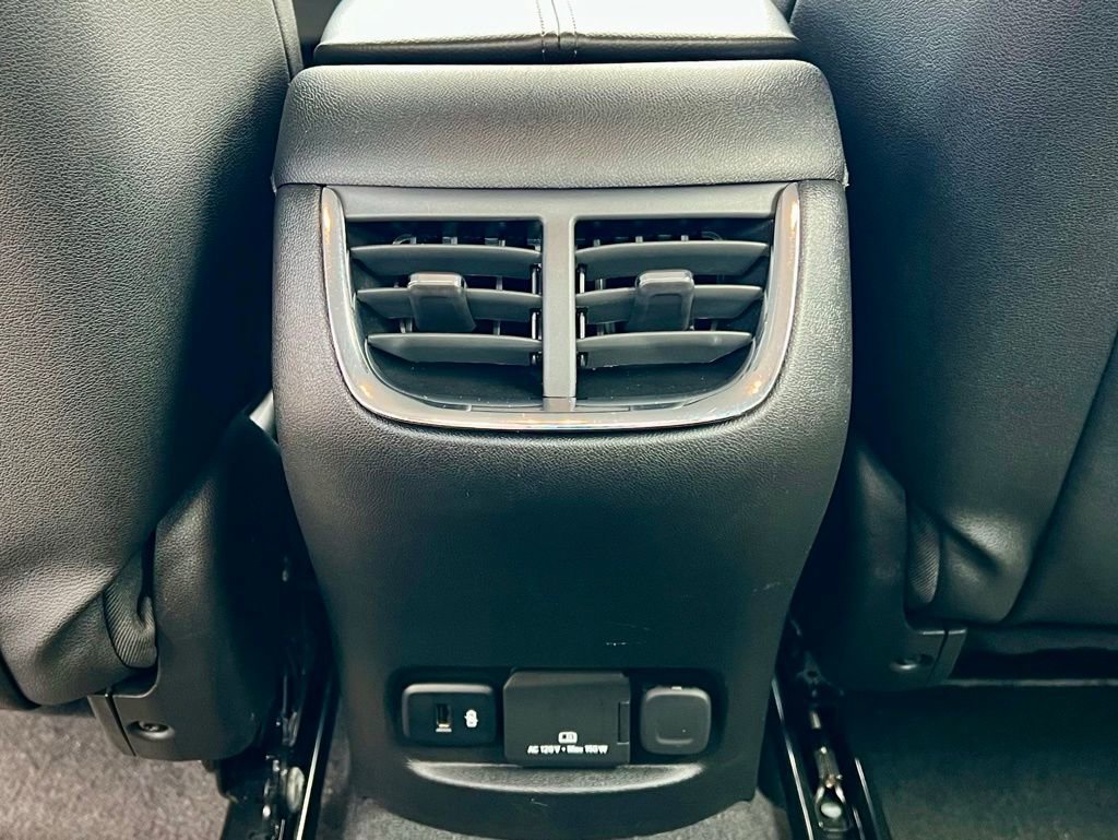 Used 2024 Chevrolet Malibu LT image 36