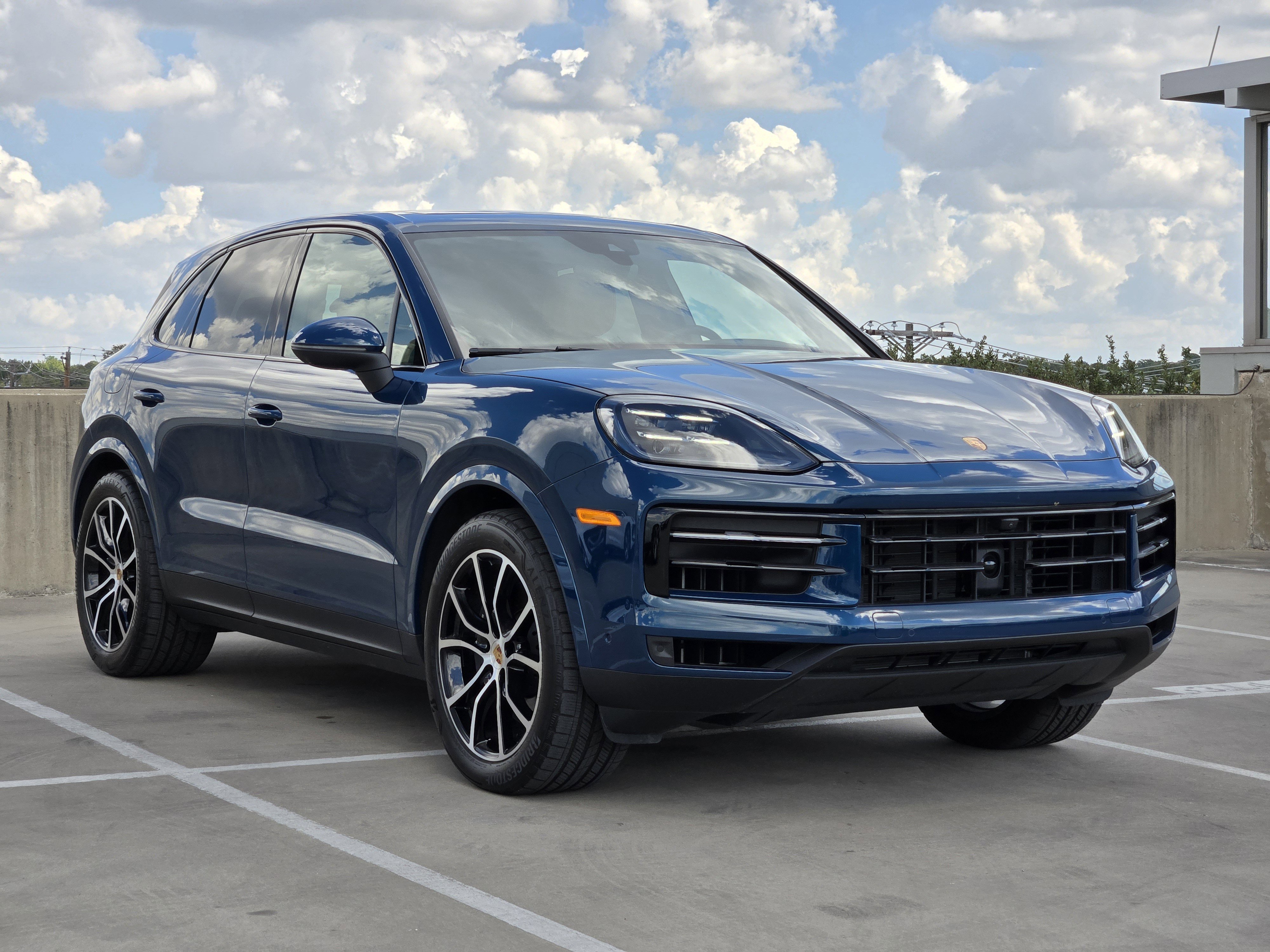 Certified 2025 Porsche Cayenne image 10