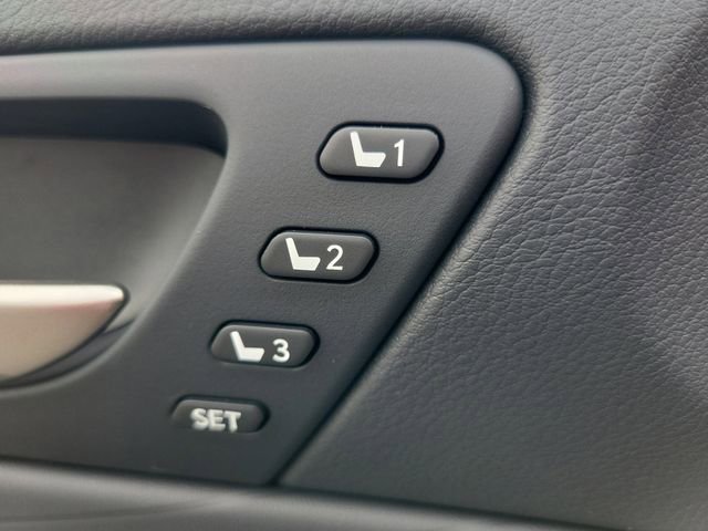 Used 2025 Lexus IS 350 F Sport RWD image 21