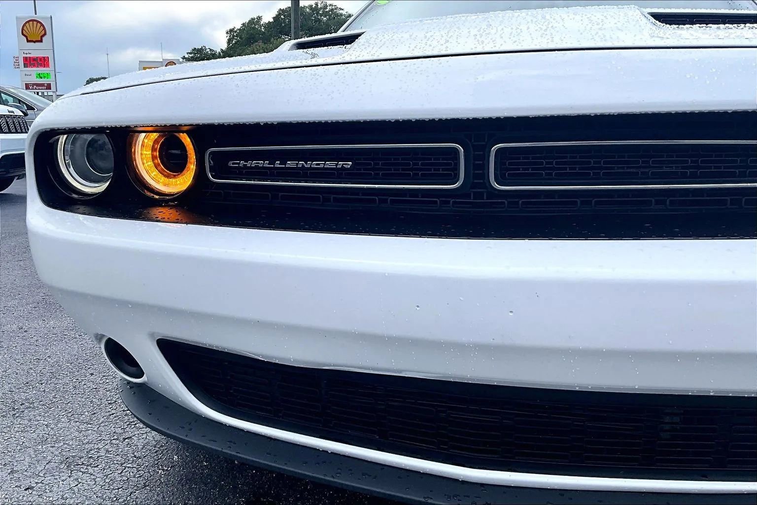 Used 2019 Dodge Challenger SXT RWD image 29