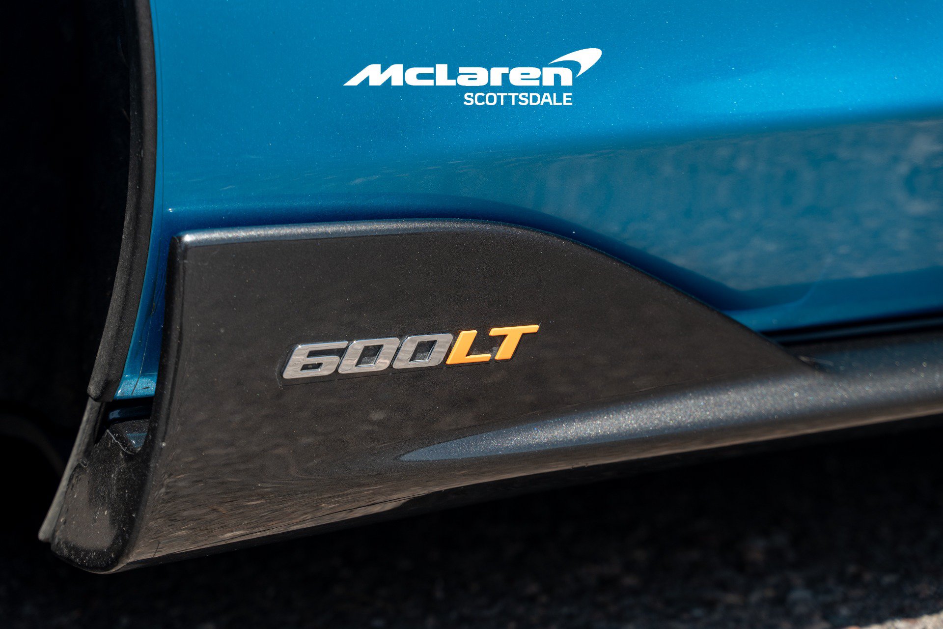 Used 2020 McLaren 600LT Spider RWD image 22