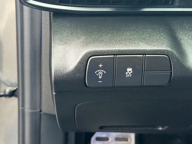 Certified 2025 Hyundai Elantra Sport FWD image 10