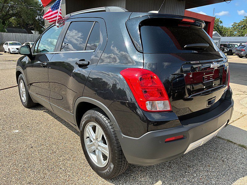 Used 2015 Chevrolet Trax LT w/ LT Plus Package FWD image 3