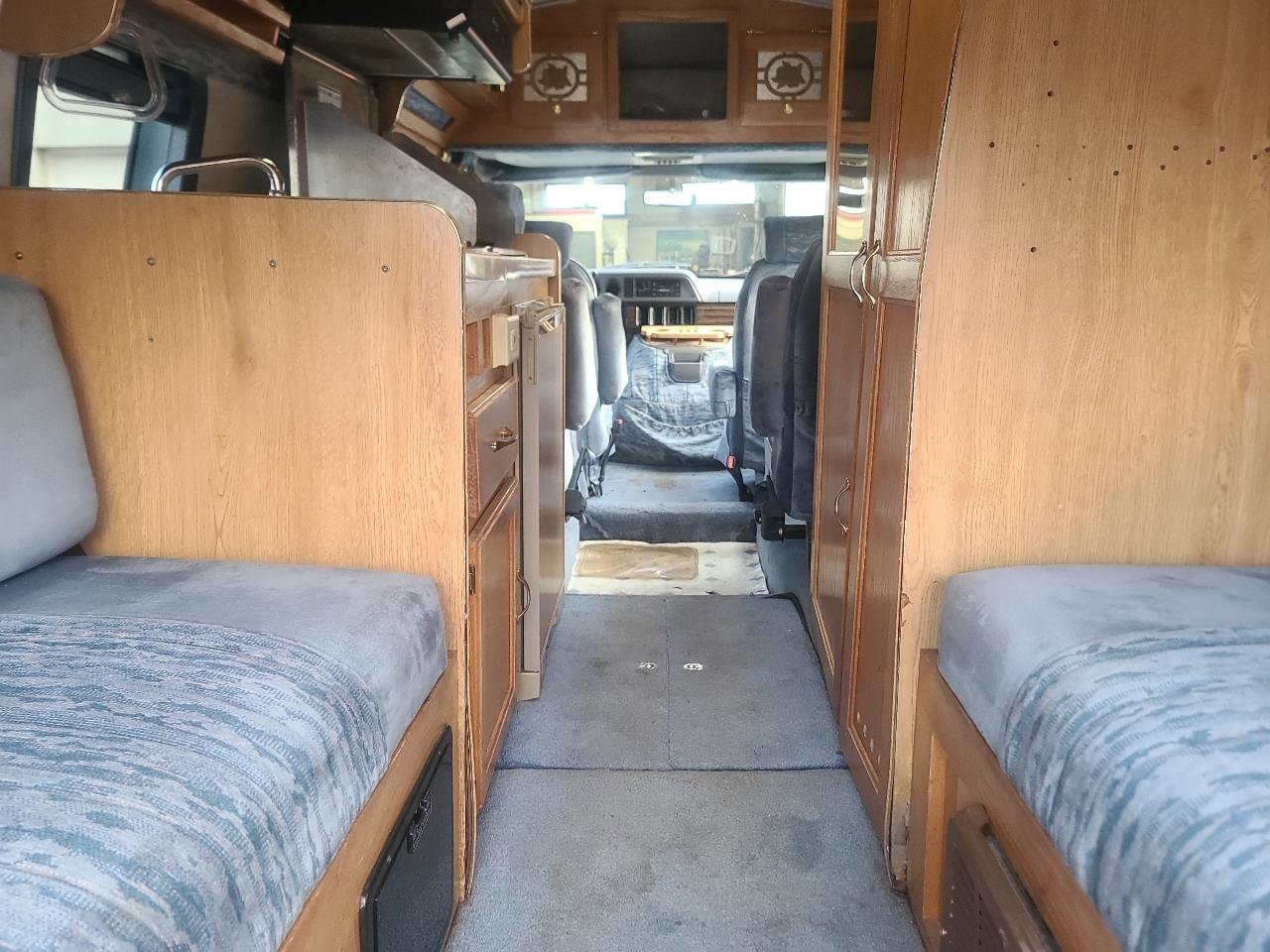 Used 1996 Dodge B3500 RWD image 16