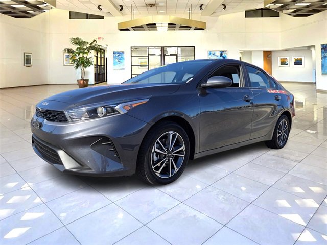 Used 2023 Kia Forte LXS image 1