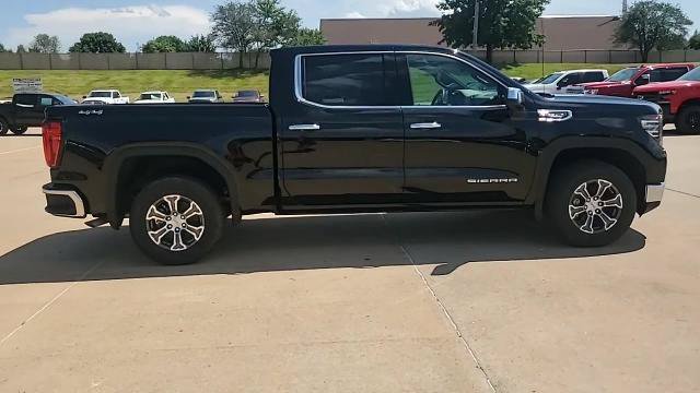 New 2026 GMC Sierra 1500 SLT AWD/4WD image 9