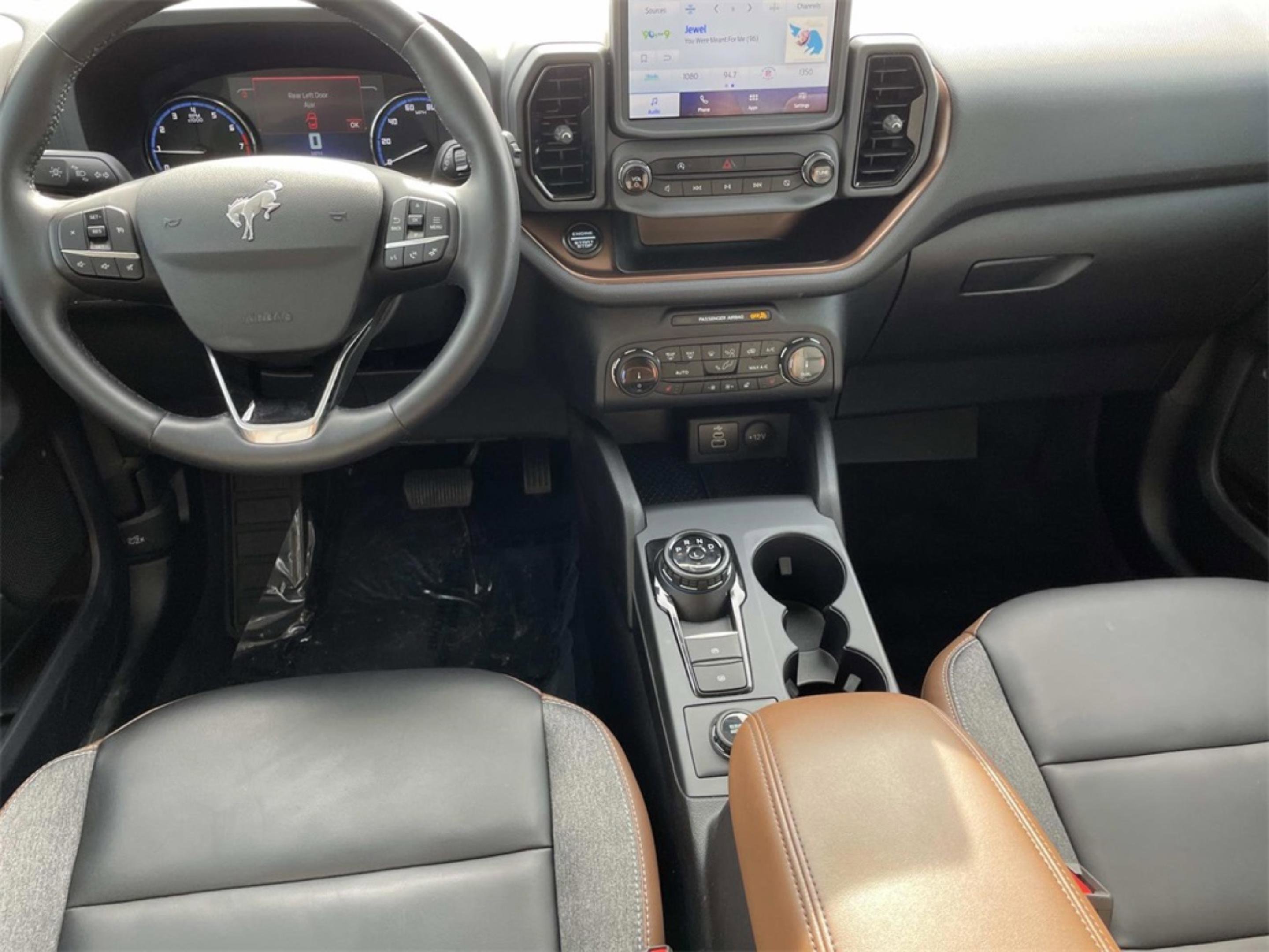 Used 2024 Ford Bronco Sport Outer Banks image 9