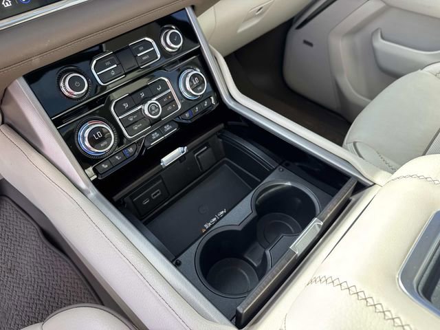 Used 2021 GMC Yukon XL Denali w/ Denali Premium Package image 50