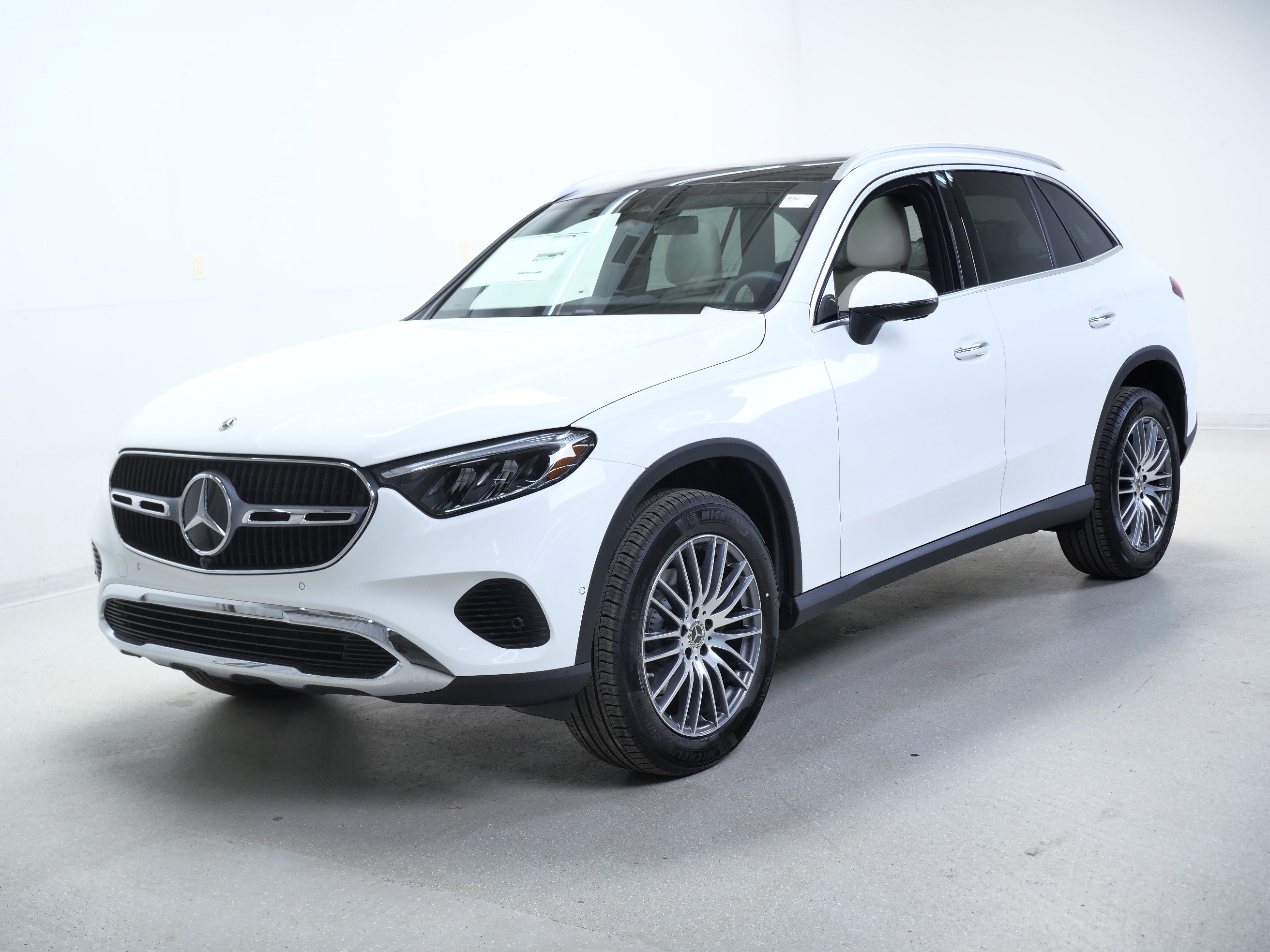 New 2026 Mercedes-Benz GLC 300 4MATIC image 4