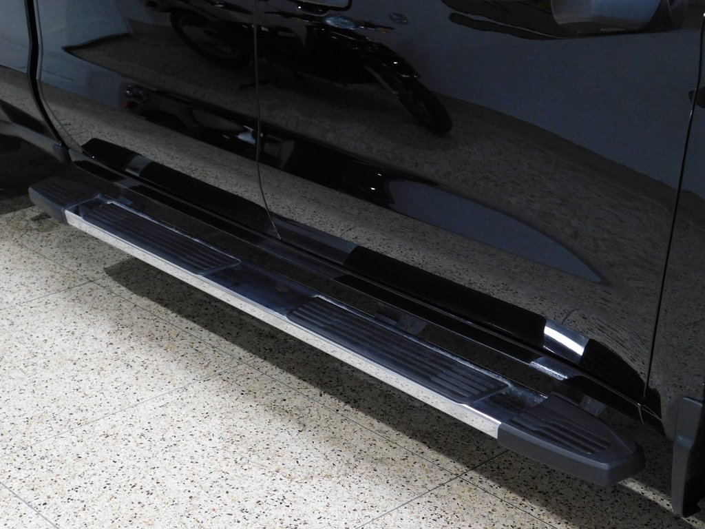 Used 2024 Chevrolet Silverado 1500 RST image 9